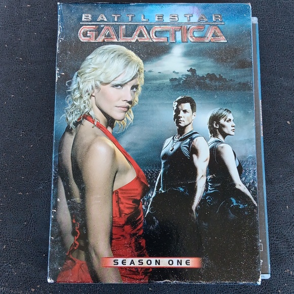 Battlestar Galactica Season 1 📀 dvds - Picture 1 of 7